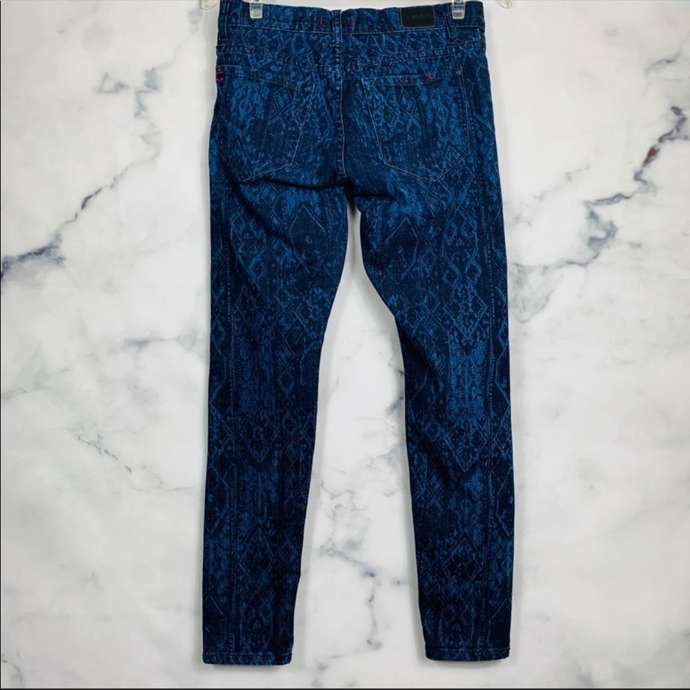 Urban Outfitters BDG Laser Mid Rise Ankle Jeans - Picture 4 of 8